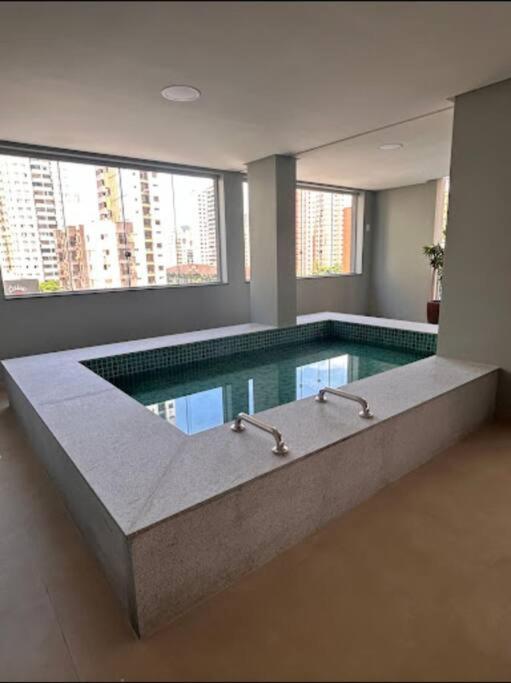 De Luxo Setor Bueno Apartment *
